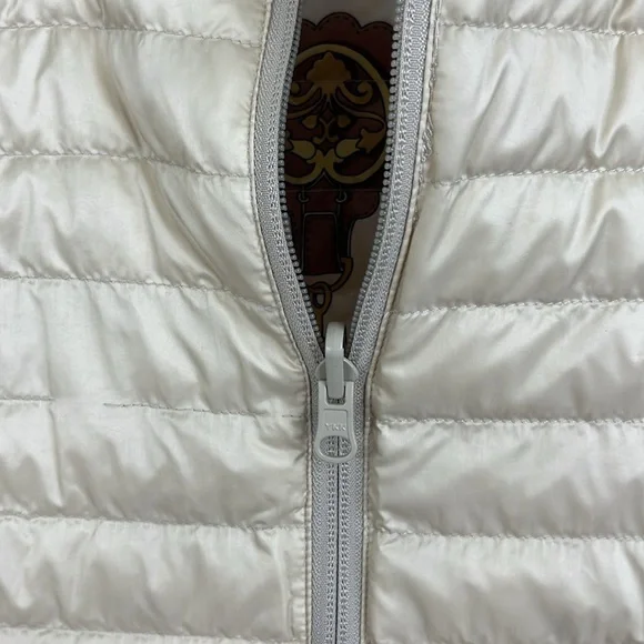 J.Mclaughlin Quilted Equestrian Reversible Horsebit Puffer Vest Pockets - Picture 9 of 10